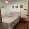 4 SUITES, AR COND TV, INTERNET, PISCINA,150 MTS PRAIA! Aceitamos Pet!