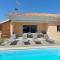 Villa piscine proche plages