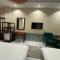 Shelton Boulevard Hotel Lahore