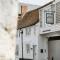 Crippens, Simply Scrumptious, Historic very Central Free Parking & EV