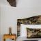 Crippens, Simply Scrumptious, Historic very Central Free Parking & EV