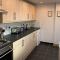 Tenby Cottage with Parking