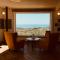 Villa immersa in oliveto vista mare
