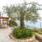 Starhost - La Casella seaview garden terrace and parking