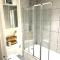 County House City Centre with parking Sleeps 4