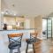 Winston-Salem Condo with Balcony Steps to Golf! - وينستون سالم