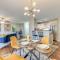 Winston-Salem Condo with Balcony Steps to Golf! - وينستون سالم