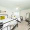 Minutes to Broadway family unit with 2Br-2Ba and Optional private parking - Нэшвилл