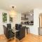 Minutes to Broadway family unit with 2Br-2Ba and Optional private parking - Нэшвилл