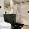 Rotherwood Roost / 2BR/1BA Apartment near UE
