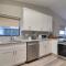 Ideally Located Palm Harbor Condo Walk Downtown!