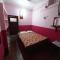 Call on 79031-58122 for booking-Rupak Rest house Near Temple - Деогарх