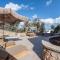 Pithos Apartments