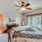 Pine Mountain Club Cabin with Private Deck and Views!