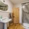 Castlewood Cottage