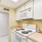 Houston Condo with Pool Access about 1 Mi to NRG Stadium