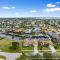 Updated and Luxurious 5BR Waterfront Oasis on Marco Island - جزيرة ماركو Updated and Luxurious 5BR Waterfront Oasis on Marco Island - جزيرة ماركو