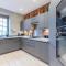 Newly-Refurbished Loft-Style Flat Farringdon! - 伦敦