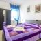 2 Bedroom Pet Friendly Apartment In Farnese