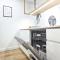 Luxury apartment in Mel east with special kids bed