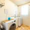 Yarramundi, 6,47 Magnus St - Unit in Nelson Bay with stunning water views, air con, wifi, linen and bed making - 尼尔森湾