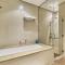 bnbmehomes Resort style living with Beach access - 迪拜