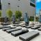 HiGuests - City Elegance 1BR in The Sterling by Omniyat - Dubaj