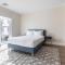 Newton 2br w wd nr dining shopping BOS-975 - 牛顿