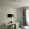 no6 overnight stays free onsite parking