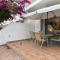 Cozy 2-bd ap near the sea!