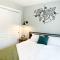 Modern Townhouse in Tempe Near Arizona State University with Fast Wi-Fi & Free Parking for Cozy Stay