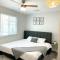 Stylish Cozy Townhouse with King Bed & Parking Near Arizona State University, Mill Avenue & Tempe Downtown