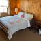 Spinneys Guesthouse & Beach Cottages - Phippsburg