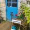 La Maison Bleue de Husseau Ancienne ferme semi-troglodytique 18e siècle