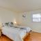 Backyard and Deck Family-Friendly Lorton Home!