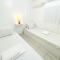 Nomads MNL Backpackers Homestay - near Airport