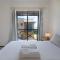 Beachfront Duplex #A2 em Barro Preto por Carpediem