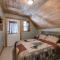 Whiskey Jack, 4 Bedroom Cabin with Outdoor Firepit - Sunshine Valley