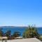 New Architect designed Coastal retreat-water views - Hobart