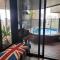 Morumbi, Apartamento Pub, SPA com hidromassagem, PISCINA Aquecida PRIVATIVA, LAREIRA, tudo que você precisa para descansar, trabalhar ou realizar aquela comemoração! Com total conforto e PRIVACIDADE! O Apt Nota 10 de SP! - 圣保罗