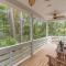 Bright Modern 4 Bdrm House Near Beach Pet Friendly