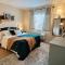 Smoky Hue by KABINO Walk to Downtown/ Anakeesta Shared Pool AC