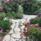 Lily’s Cottage, steps from Journeyman and Acorn! - Three Oaks