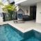 Apartamento com piscina a 100 metros da praia