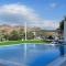 Sheema Lodge