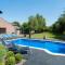 The Old Mill, 7 storey,, dog friendly outdoor pool & bbq - Stoke Ferry