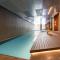 2 BD Luxury apartment at heart of Docklands with 85" flat TV & Free Carpark - Мельбурн