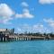 Seahorse - Tiny Home 1.2 Mi, 2 Beach Kitchen W & D Queen Bed