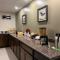 The Stables Inn & Suites - Salem