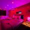 MJ Lust Room, centre var proche Verdon, cotignac, ambiance romantique - Montfort-sur-Argens